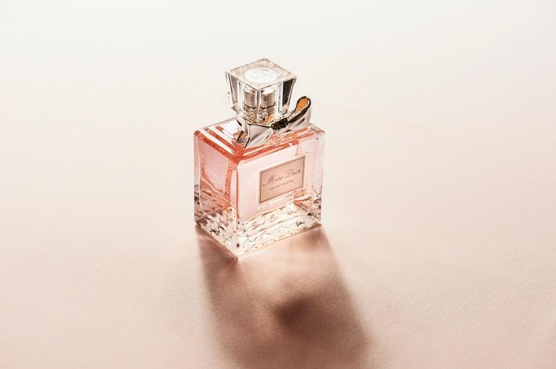 roze-flesje-parfum