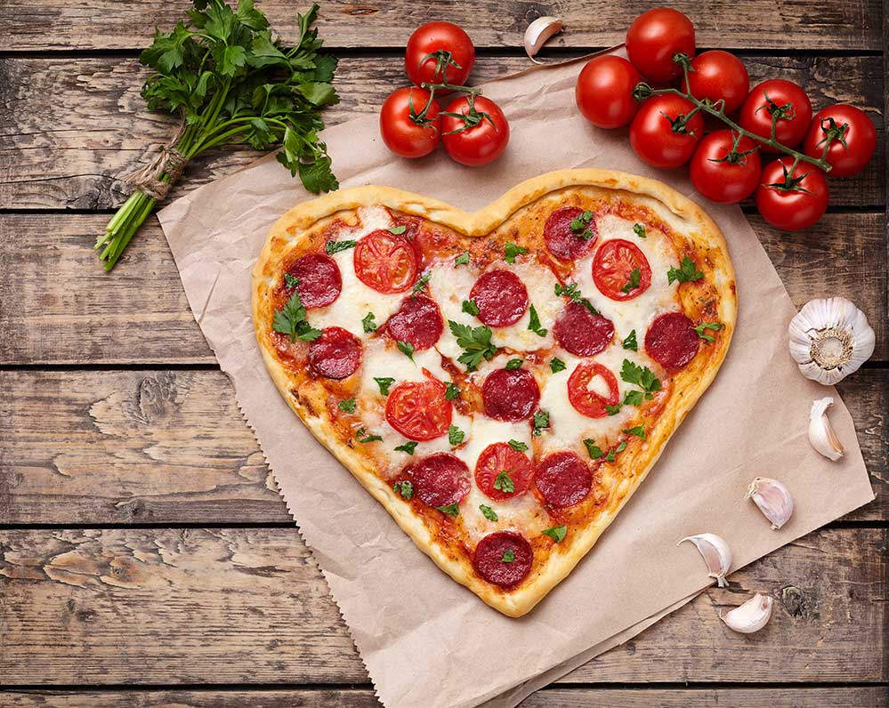 Pizza hart vorm romantische valentijnsdag recepten